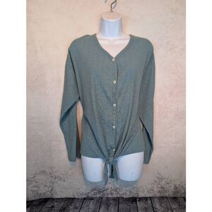 Dip loose fit button-up tied top size 1X*
